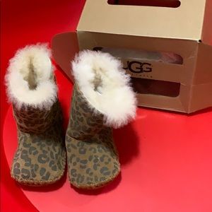 Leopard infant ugg boots size 2/3